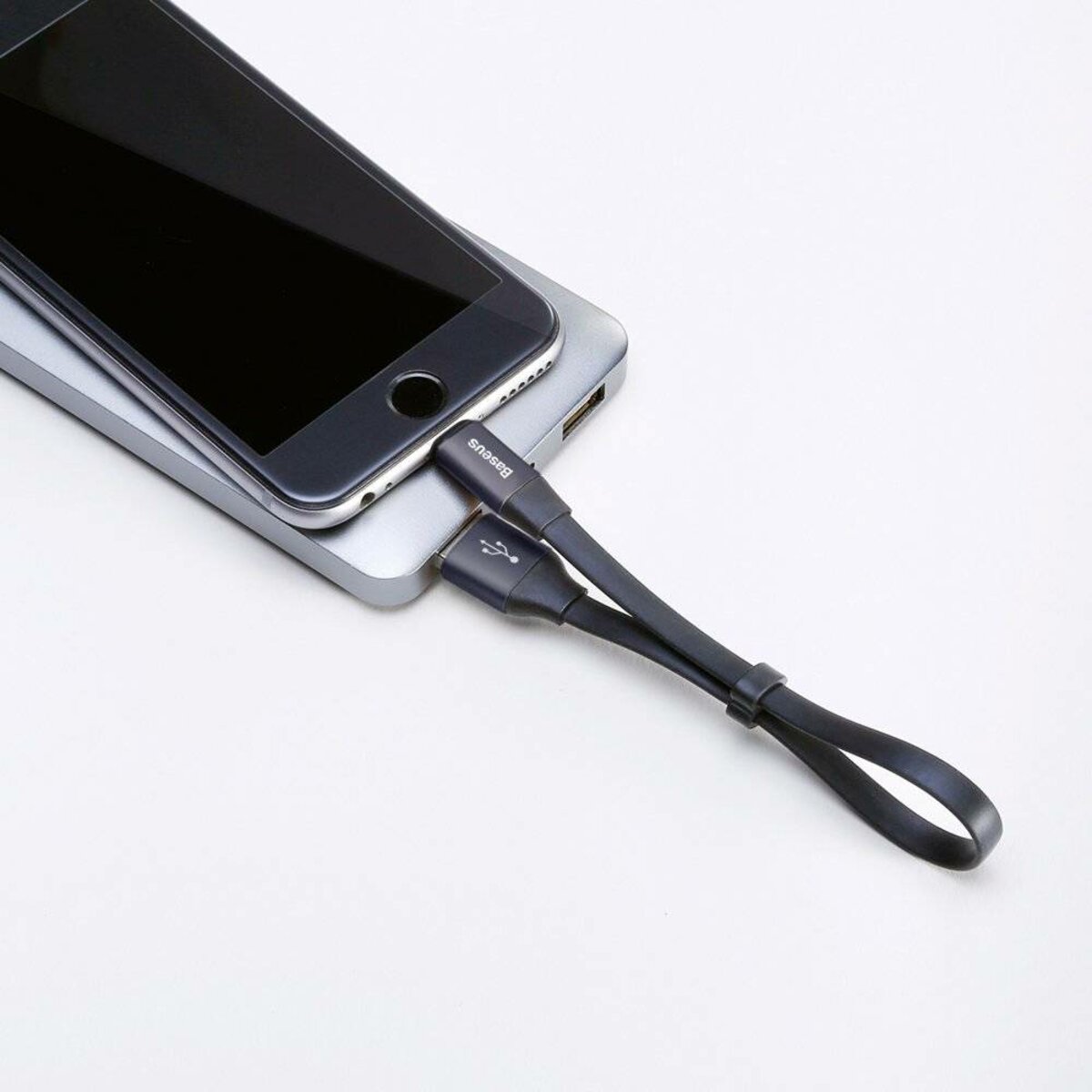 Кабель Baseus Nimble Portable Cable For Apple 23CM Black Фотографія №6 Кабель Baseus Nimble Portable Cable For Apple 23CM Black на малюнкі №6