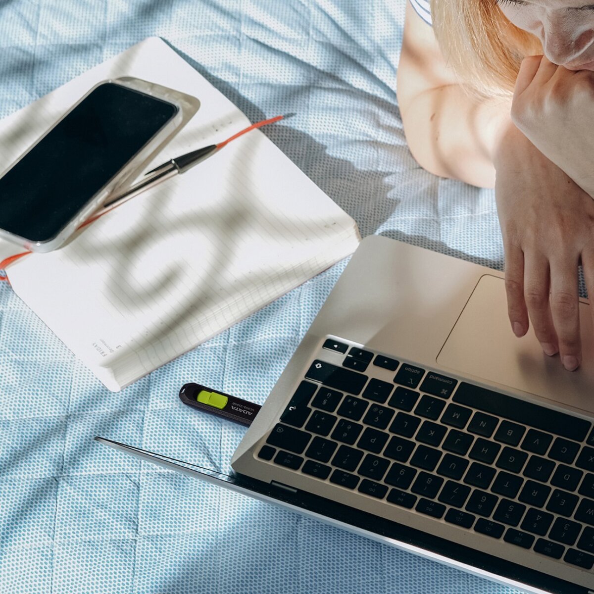 Флеш-накопичувач Adata USB 3.2 Gen1 UC300 Type-C 128Gb Black/Green (ACHO-UC300-128G-RBK/GN) на картинке №2