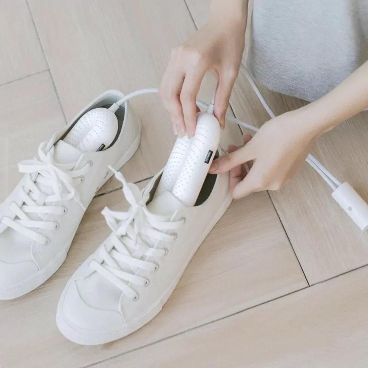 Сушарка для взуття Xiaomi Sothing Zero-Shoes White (from timer) (Китайська вилка) (DSHJ-S-1904S) Фото 3 Сушарка для взуття Xiaomi Sothing Zero-Shoes White (from timer) (Китайська вилка) (DSHJ-S-1904S) на картинке №3