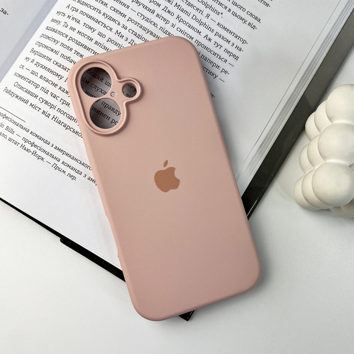 Чехол Silicone Full Case Camera Protect (AA) Apple iPhone 16 (Светло-Розовый) на картинке №6