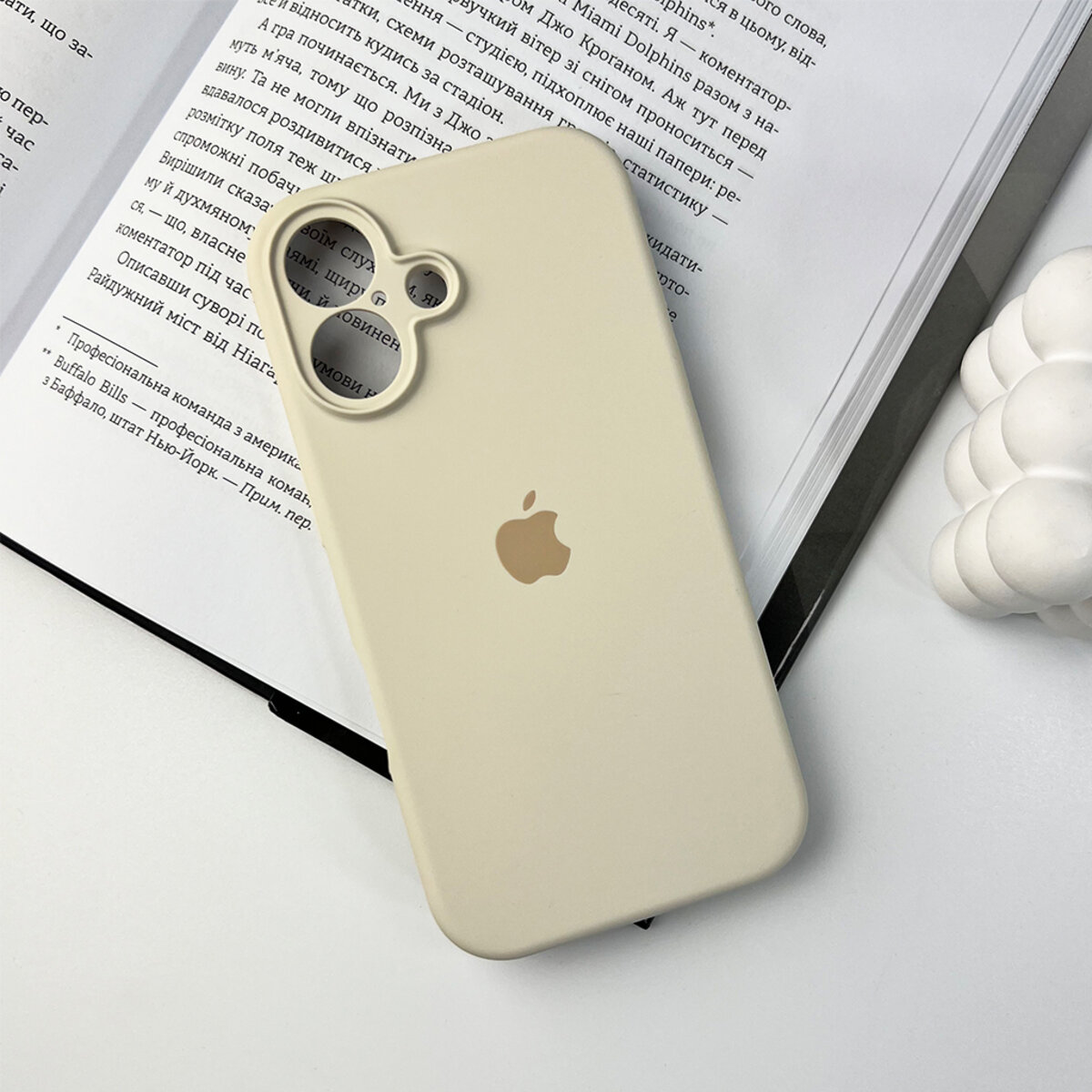 Чехол Silicone Full Case Camera Protect (AA) Apple iPhone 16 (Белый) на картинке №6