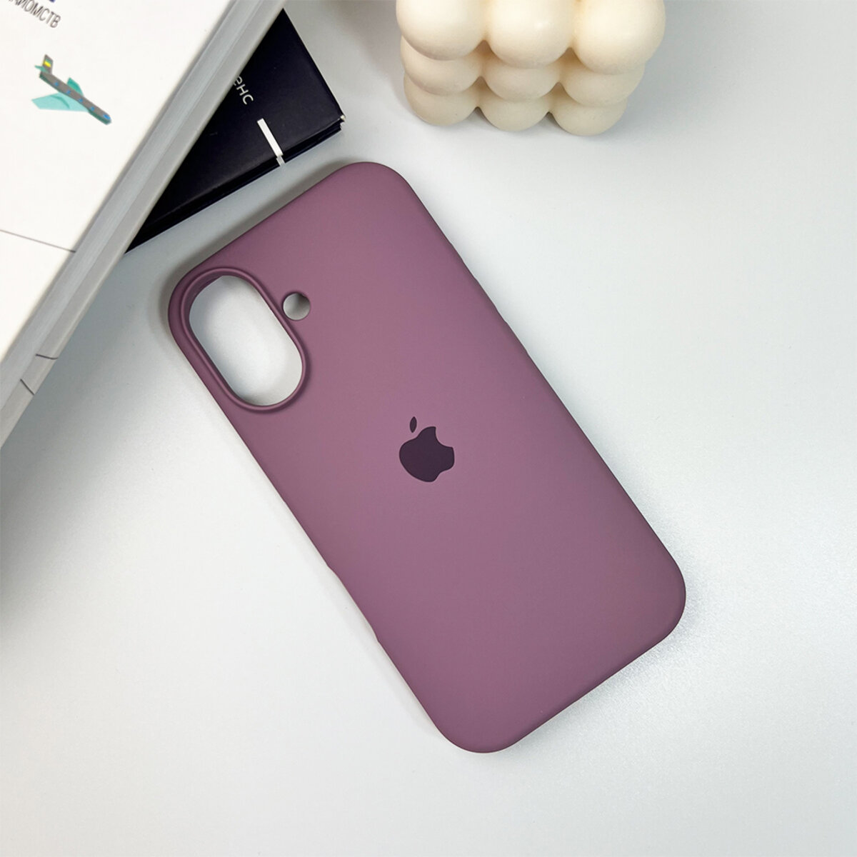 Чехол Silicone Full Case AA Open Camera Apple iPhone 16 | Микрофибра (Фиолетовый) на картинке №6