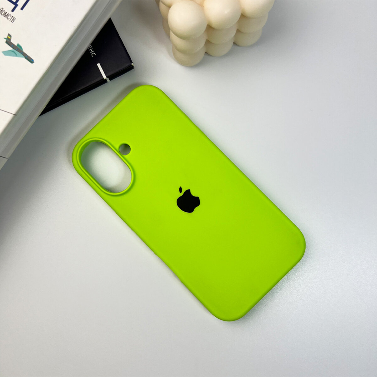 Чехол Silicone Full Case AA Open Camera Apple iPhone 16 | Микрофибра (Зелёный) на картинке №6
