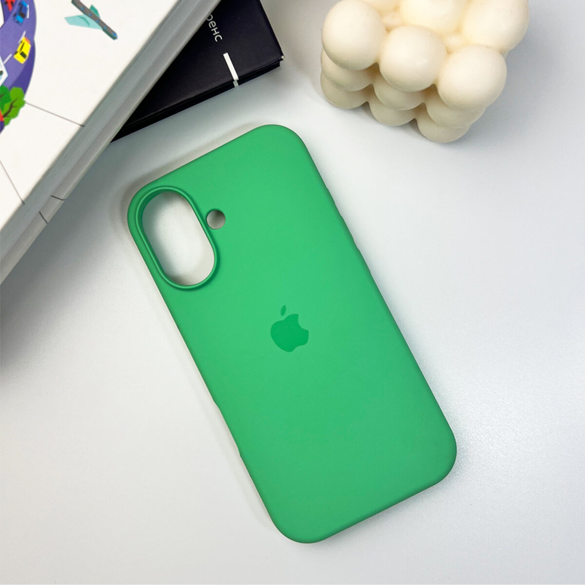 Чехол Silicone Full Case AA Open Camera Apple iPhone 16 | Микрофибра (Зелёный) на картинке №6