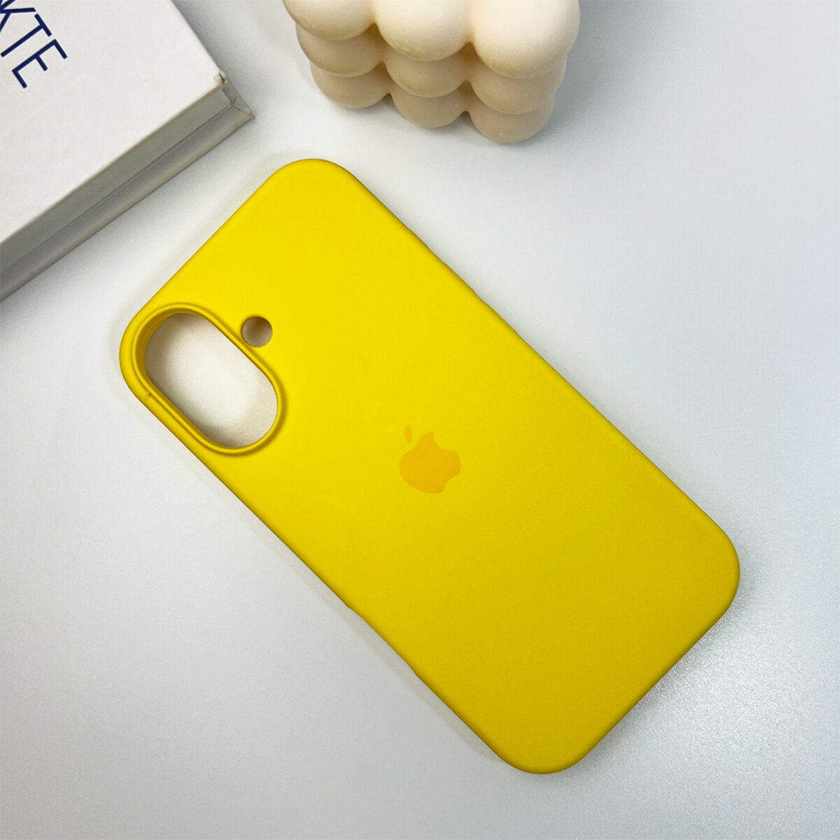 Чехол Silicone Full Case AA Open Camera Apple iPhone 16 | Микрофибра (Желтый) на картинке №6