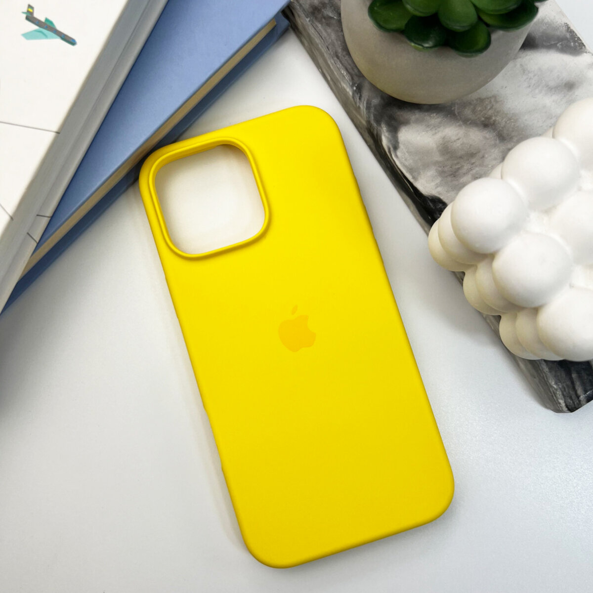 Чехол Silicone Full Case AA Open Camera Apple iPhone 16 Pro Max | Микрофибра (Желтый) на картинке №5