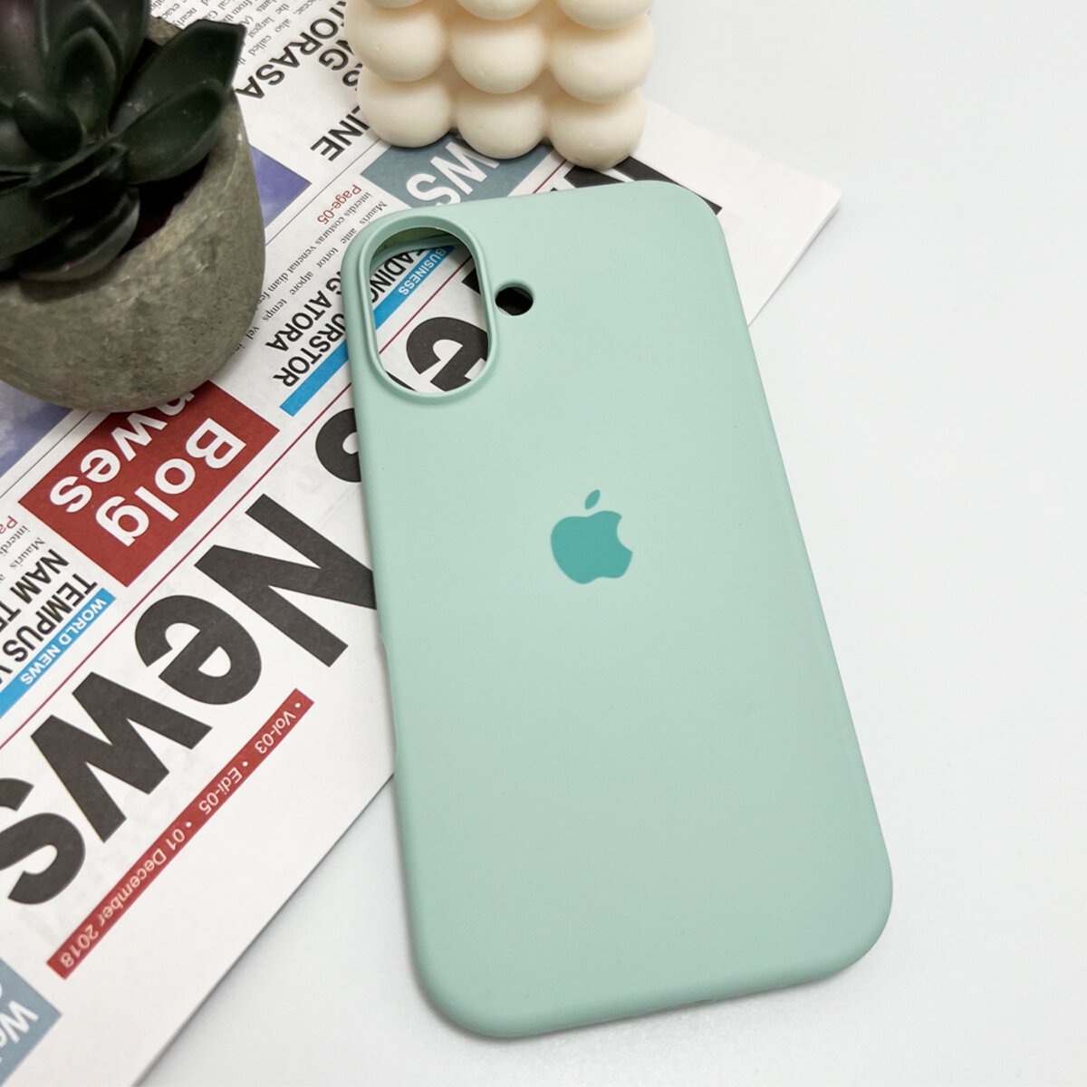 Чехол Silicone Full Case AA Open Camera Apple iPhone 16 | Микрофибра (Turquoise) на картинке №4