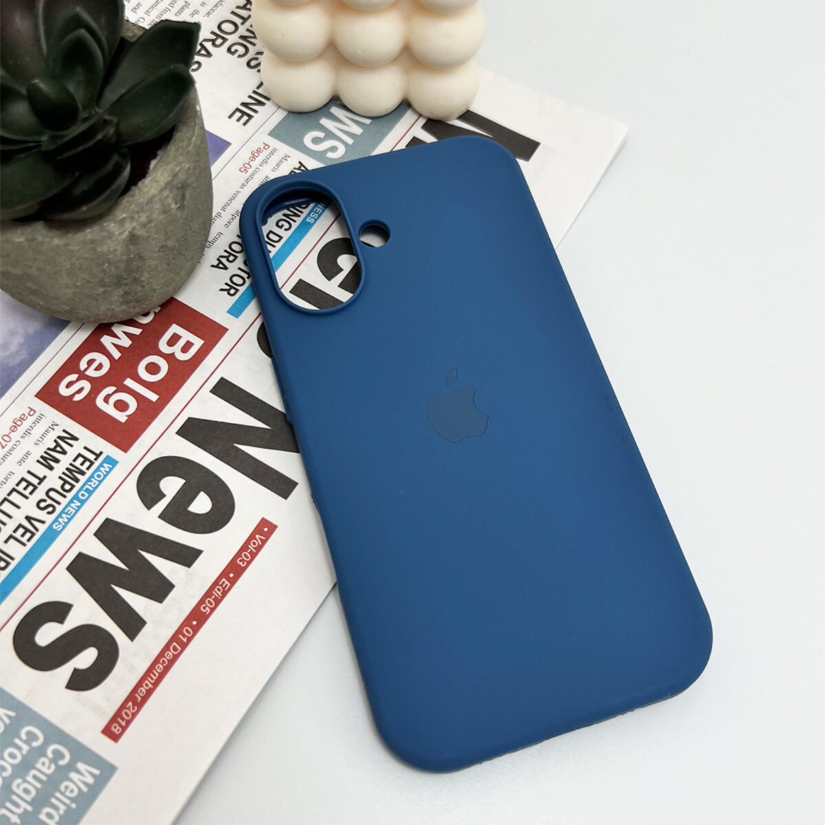 Чехол Silicone Full Case AA Open Camera Apple iPhone 16 | Микрофибра (Синий) на картинке №4