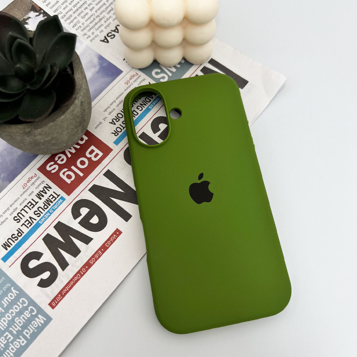 Чехол Silicone Full Case AA Open Camera Apple iPhone 16 | Микрофибра (Army-Green) на картинке №4