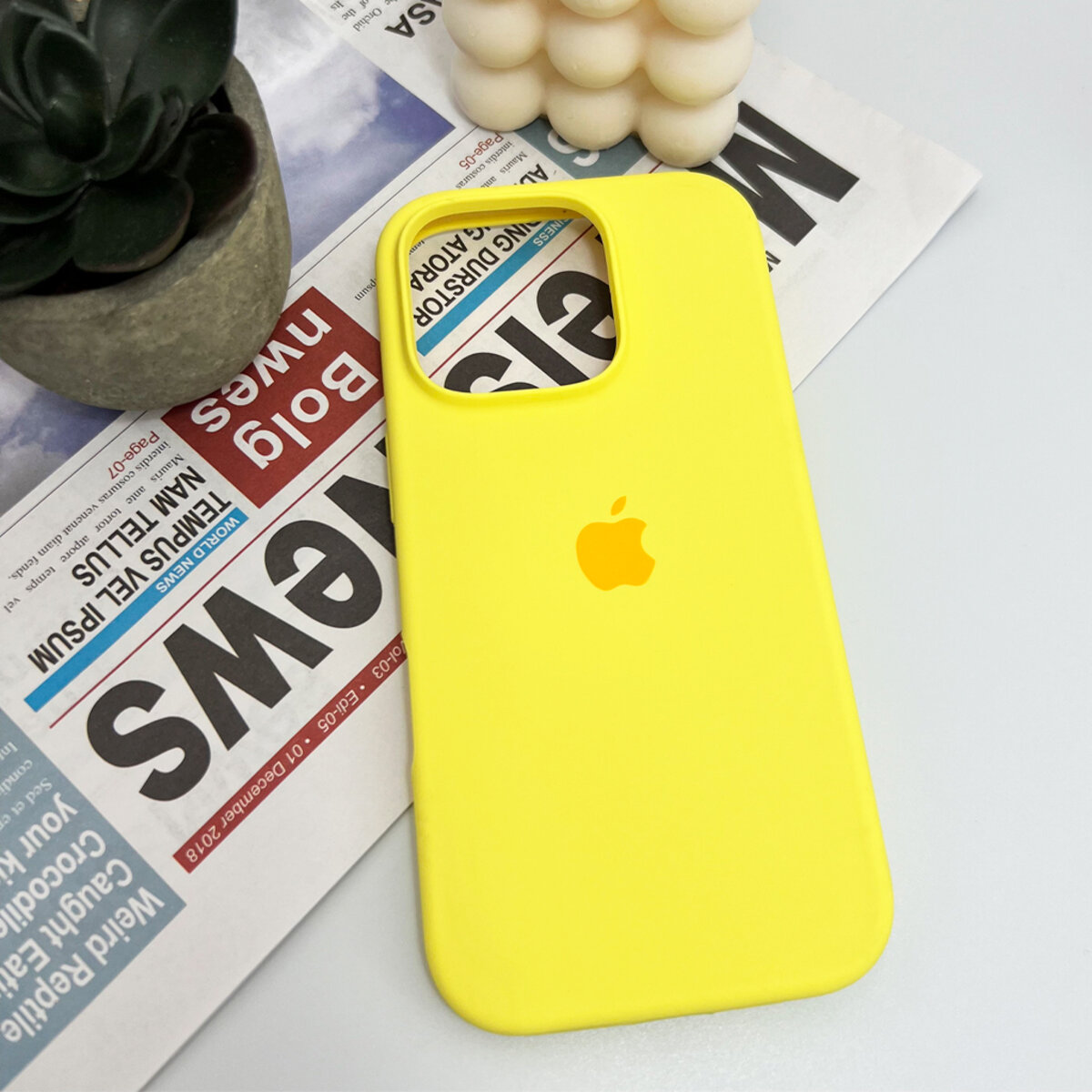 Чохол Silicone Full Case AA Open Camera Apple iPhone 16 Pro Max | Мікрофібра (Flash) на малюнкі №4