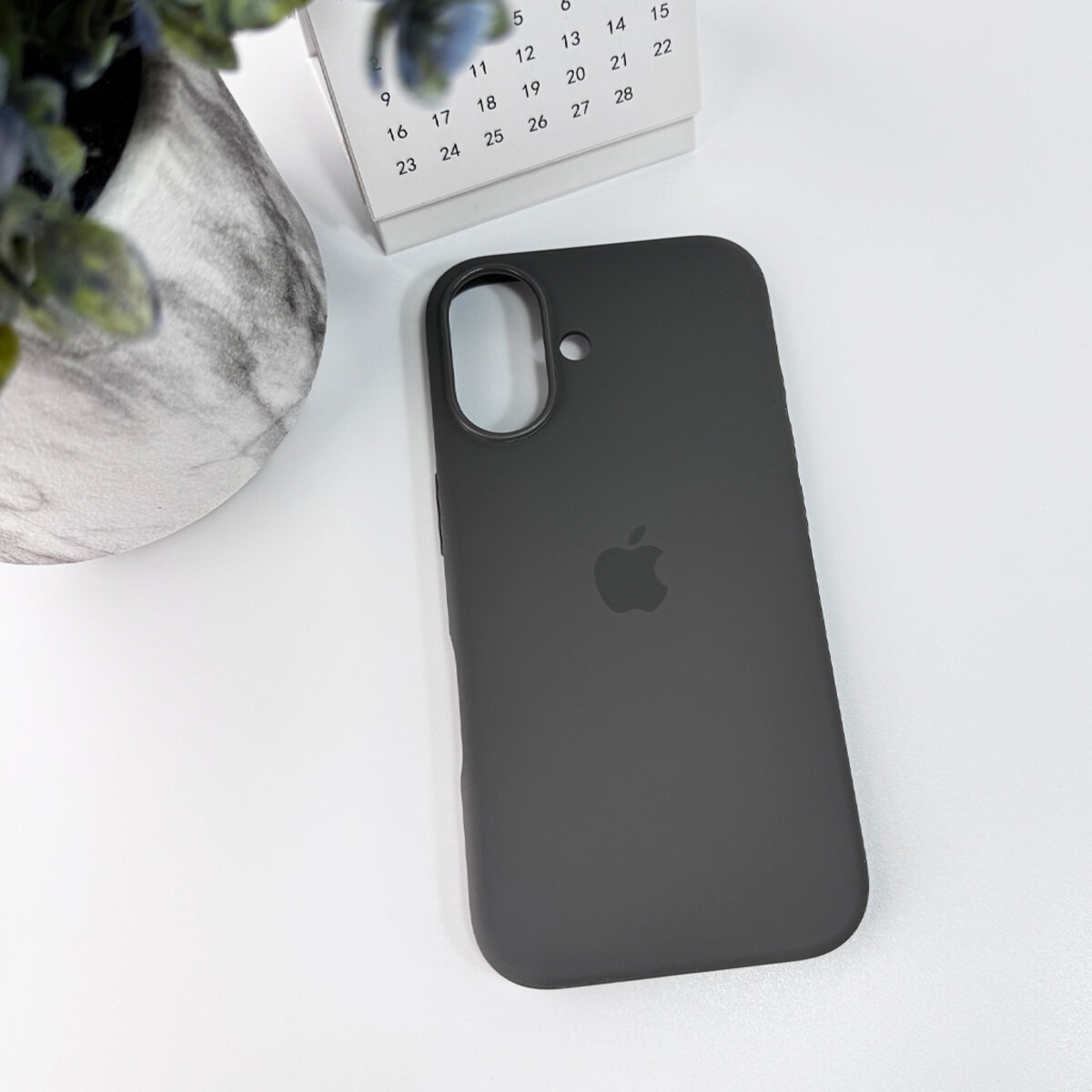 Чехол Silicone Full Case AAA MagSafe IC Apple iPhone 16 | Анимированная заставка (Cocoa) на картинке №6