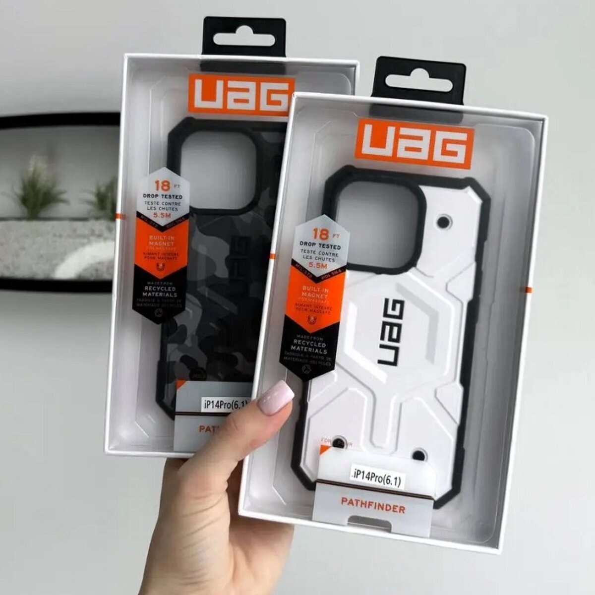 Противоударный чехол UAG Pathfinder with MagSafe (AAA) Apple iPhone 14 Pro | Drop and Shockproof (Белый) на картинке №3